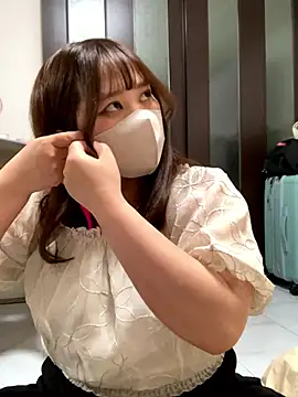 Snapshot of mitarashi_awww chatting on October 2025 02:03:02 PM mitarashi awww online show from October 2025 02:03:02 PM