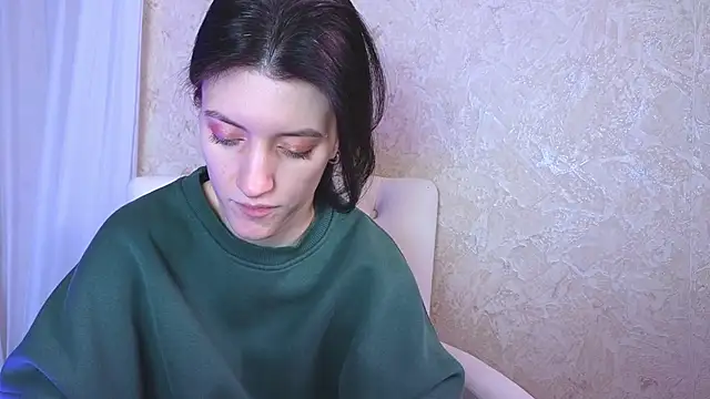 roxy riot  online show from February 2025 01:32:01 AM