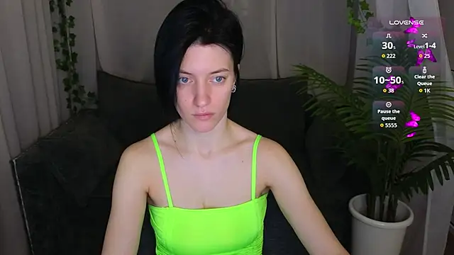 roxy riot  online show from November 2025 01:28:01 AM