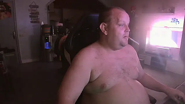 Snapshot of Hotfire-112 chatting on March 2026 11:15:01 PM Hotfire-112 online show from March 2026 11:15:01 PM