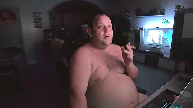 Snapshot of Hotfire-112 chatting on April 2026 11:20:02 PM Hotfire-112 online show from April 2026 11:20:02 PM