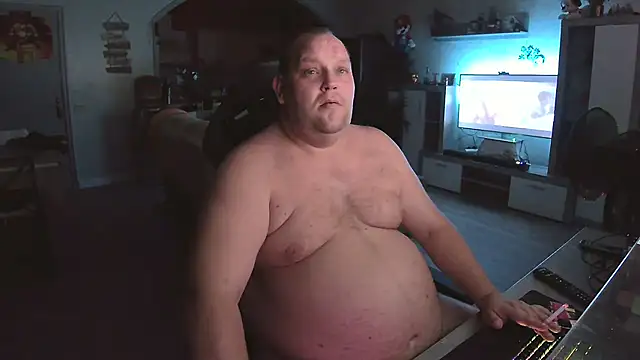 Snapshot of Hotfire-112 chatting on April 2026 09:31:01 PM Hotfire-112 online show from April 2026 09:31:01 PM