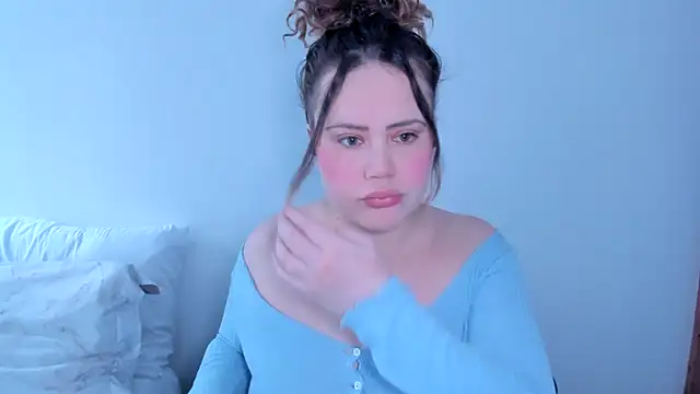 Snapshot of _leana_ chatting on March 2025 03:07:01 PM  leana  online show from March 2025 03:07:01 PM