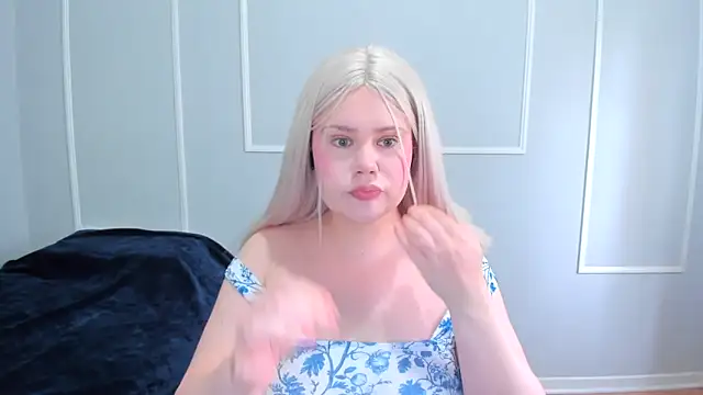 Snapshot of _leana_ chatting on October 2025 06:28:02 PM  leana  online show from October 2025 06:28:02 PM