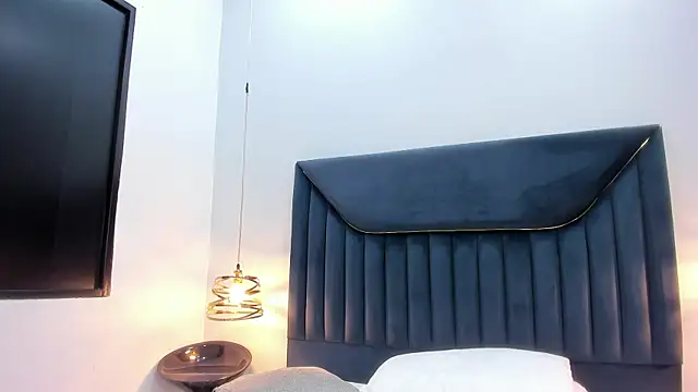 ZamiraGates online show from September 2025 04:18:02 AM