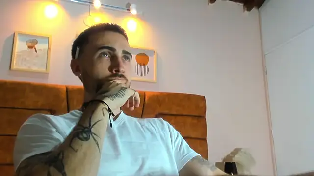 Luke davis01 online show from March 2025 08:01:02 PM