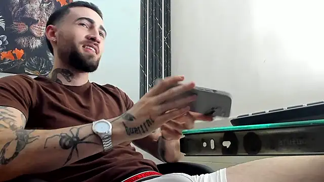 Luke davis01 online show from March 2025 05:02:02 PM