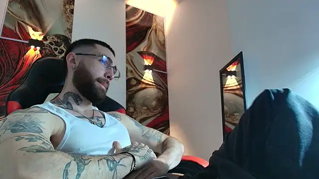 Luke davis01 online show from September 2025 01:27:01 PM