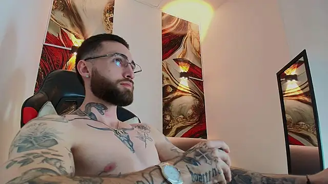 Luke davis01 online show from November 2025 01:10:01 PM