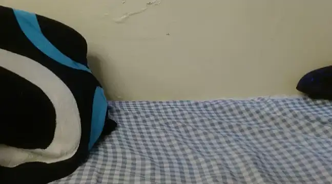 Snapshot of SweetLeona chatting on March 2025 12:25:01 PM SweetLeona online show from March 2025 12:25:01 PM