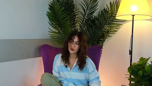 Snapshot of PortiaBellew chatting on February 2025 01:53:02 PM PortiaBellew online show from February 2025 01:53:02 PM