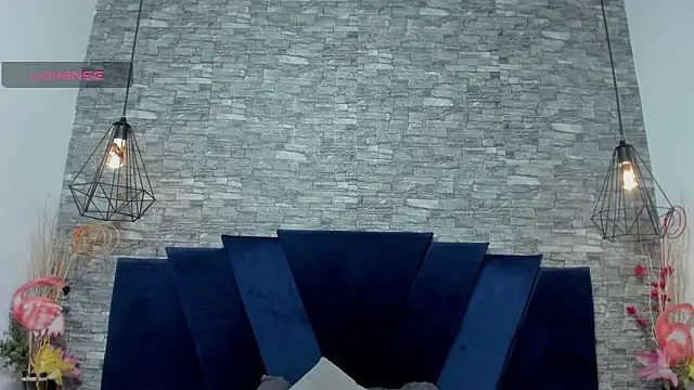 Sophia Brunett online show from October 2025 12:04:02 PM