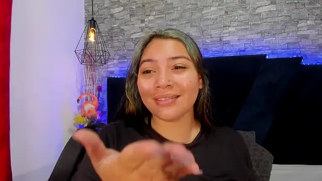 Sophia Brunett online show from April 2026 11:33:01 AM