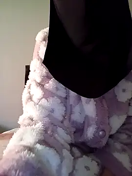 Snapshot of Milan-88 chatting on December 2025 03:31:01 PM Milan-88 online show from December 2025 03:31:01 PM