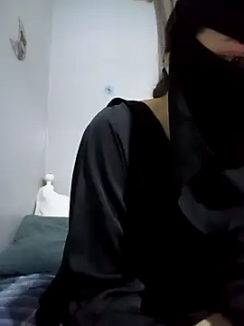 Snapshot of Milan-88 chatting on February 2026 09:15:02 PM Milan-88 online show from February 2026 09:15:02 PM