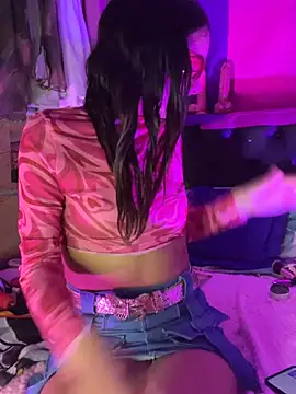 Skye Moore online show from April 2026 03:02:01 AM