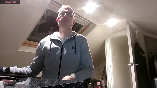 AdmiredThirty online show from January 2026 10:13:02 PM