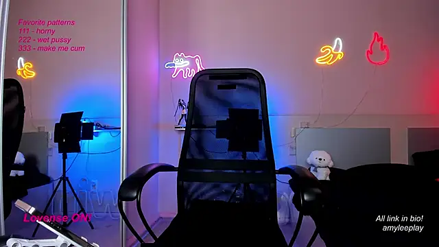 AmyLeeplay online show from February 2025 04:31:02 PM