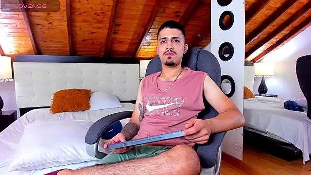 Sebastian Berne online show from March 2025 11:33:01 PM