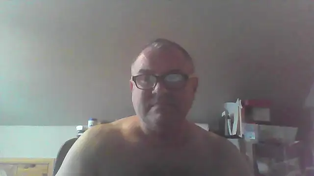 Snapshot of mkestr69 chatting on December 2025 09:20:02 PM mkestr69 online show from December 2025 09:20:02 PM