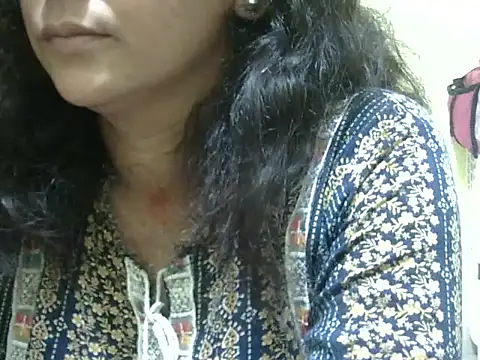 Your cutiepie  online show from October 2025 06:29:02 PM