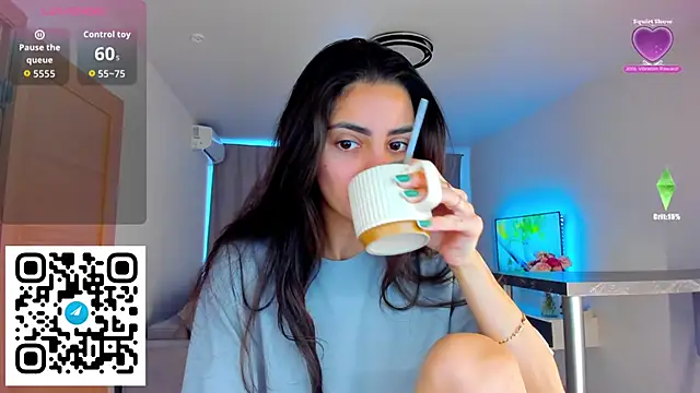 Snapshot of EmiliaZen chatting on October 2025 01:22:01 PM EmiliaZen online show from October 2025 01:22:01 PM