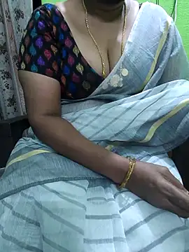 Snapshot of niiveditha chatting on November 2025 01:32:02 PM niiveditha online show from November 2025 01:32:02 PM