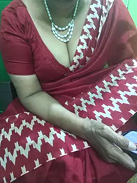 Snapshot of niiveditha chatting on December 2025 04:23:02 PM niiveditha online show from December 2025 04:23:02 PM