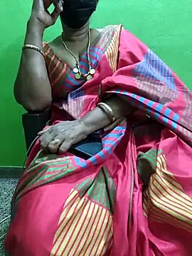 Snapshot of niiveditha chatting on February 2026 03:19:02 PM niiveditha online show from February 2026 03:19:02 PM