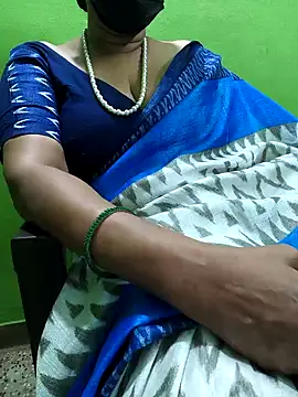 Snapshot of niiveditha chatting on February 2026 01:45:01 PM niiveditha online show from February 2026 01:45:01 PM