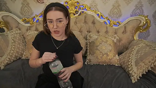 DivineJass online show from March 2025 01:05:01 AM