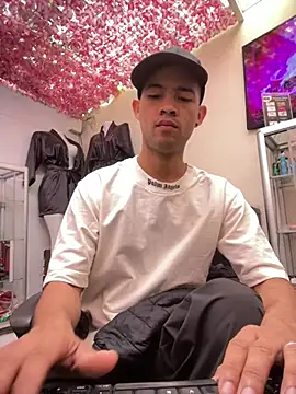 Twink X online show from February 2025 02:04:02 PM