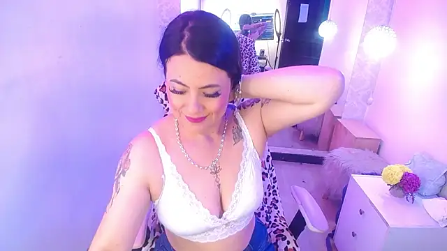 Snapshot of lizha_milf chatting on February 2025 01:33:02 PM lizha milf online show from February 2025 01:33:02 PM