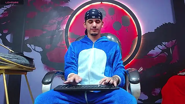 Dirty Kingg online show from November 2025 08:31:01 PM