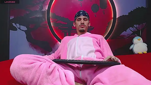 Dirty Kingg online show from December 2025 08:40:01 PM