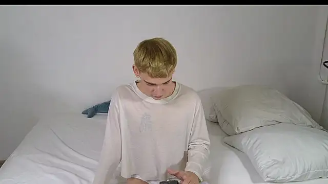 Julian wins online show from February 2026 04:54:02 PM