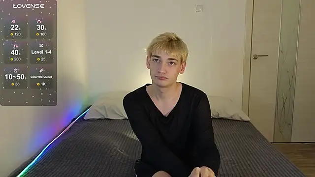 Snapshot of Julian_wins chatting on April 2026 09:28:02 PM Julian wins online show from April 2026 09:28:02 PM