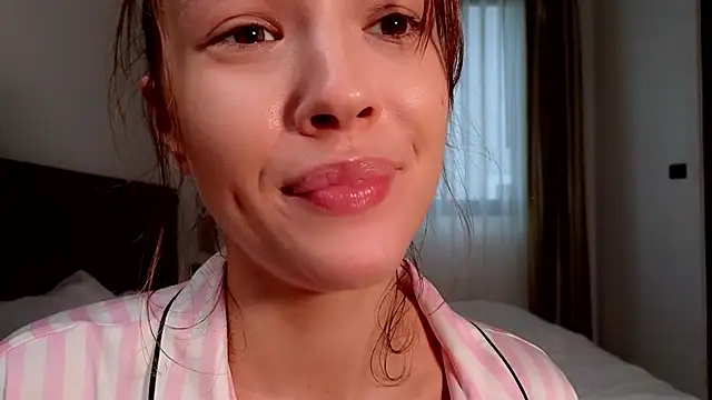 DemiDee online show from October 2025 10:06:01 AM