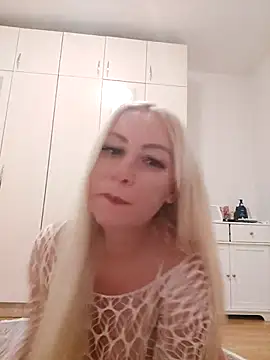 Snapshot of visnjica chatting on October 2025 09:34:02 PM visnjica online show from October 2025 09:34:02 PM