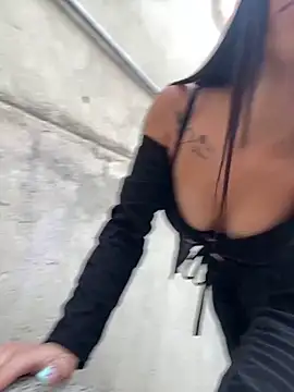 Laura-Khalifa online show from February 2025 10:28:02 PM