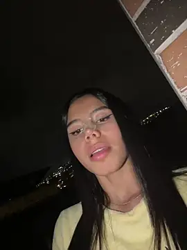 Laura-Khalifa online show from February 2025 05:58:01 AM