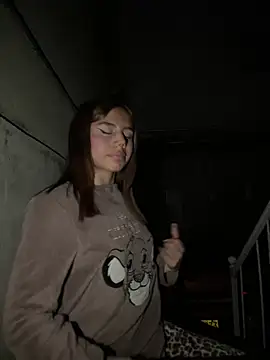 Laura-Khalifa online show from February 2025 05:46:02 AM