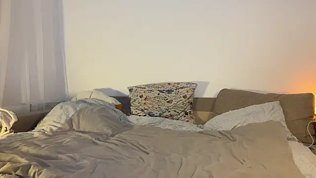 Sabrinaanddaniel online show from February 2025 12:16:01 AM