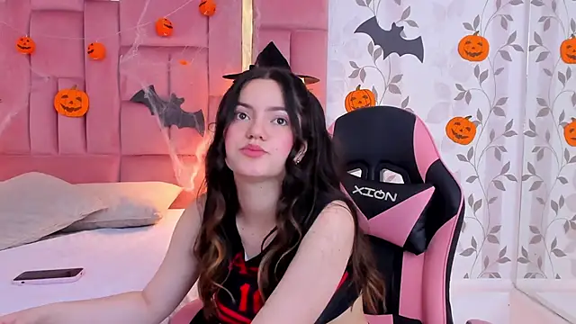 ArianaFranco online show from October 2025 01:15:02 PM