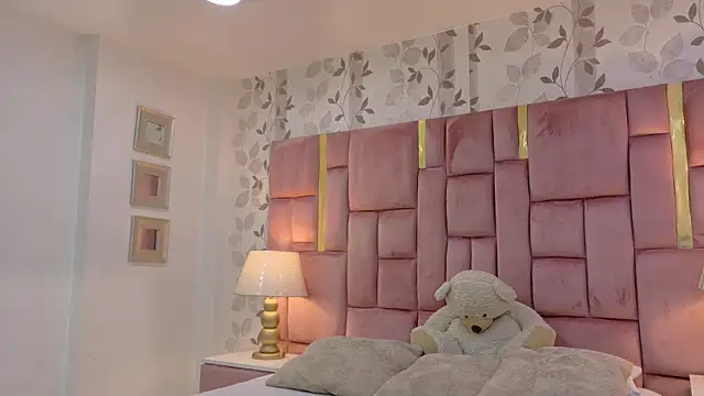 ArianaFranco online show from July 2026 01:13:01 PM