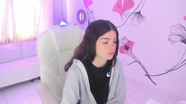 Isabela Fiorelli online show from March 2025 12:27:02 PM