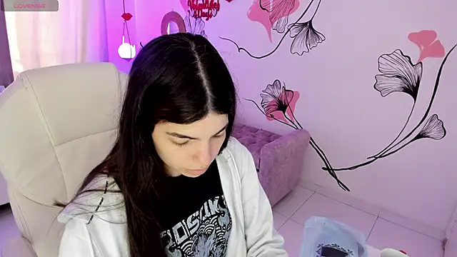 Isabela Fiorelli online show from February 2026 01:15:02 PM