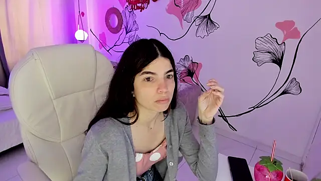 Isabela Fiorelli online show from February 2026 01:07:02 PM