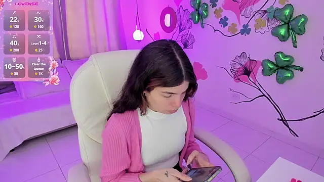 Isabela Fiorelli online show from April 2026 12:39:02 PM