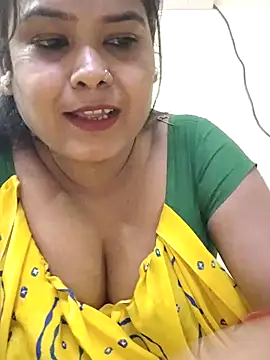 Snapshot of BOLDBEAUTY09 chatting on February 2025 01:33:01 PM BOLDBEAUTY09 online show from February 2025 01:33:01 PM